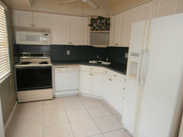 35 Southeast 13th Street, Unit A1 Boca Raton, FL 33432 - Photo 3 of 13 (26)