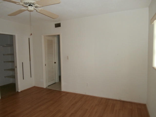 35 Southeast 13th Street, Unit A1 Boca Raton, FL 33432 - Photo 8 of 13 (50)