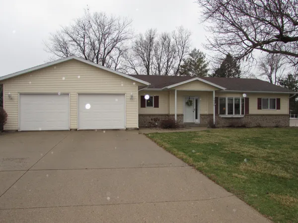 $335,000 | 1550 Charles Street, Fairmont, MN 56031