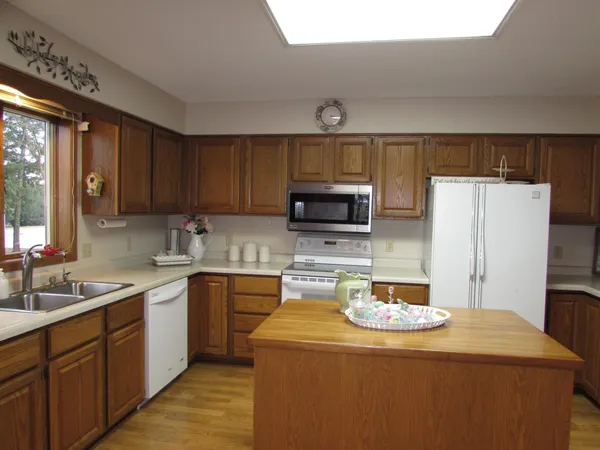 $335,000 | 1550 Charles Street, Fairmont, MN 56031