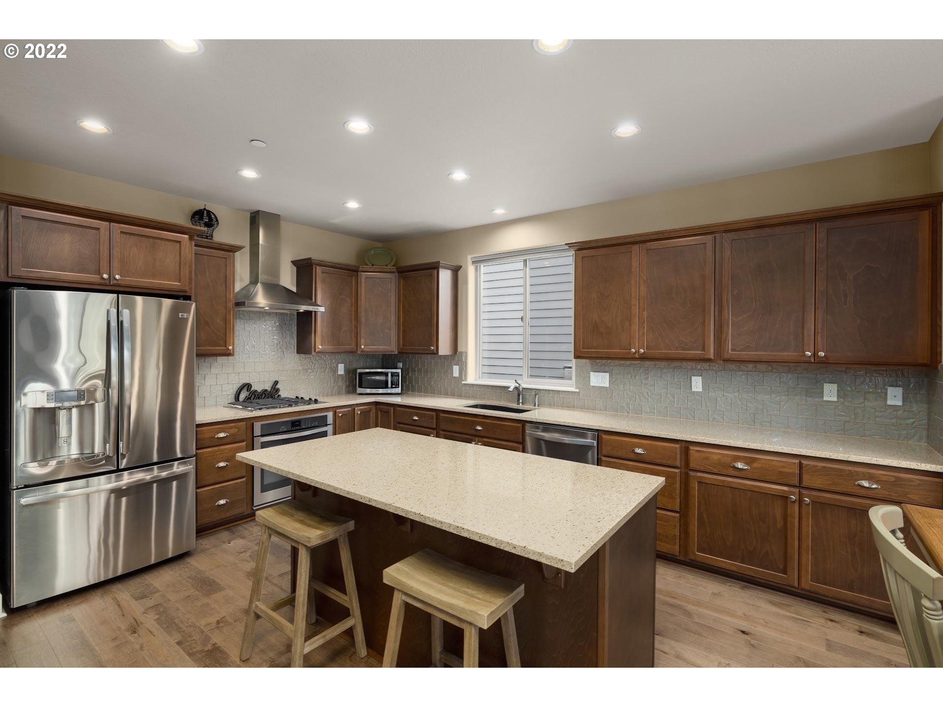 Undisclosed Address Wilsonville, OR 97070 - Photo 12 of 32 Kitchen