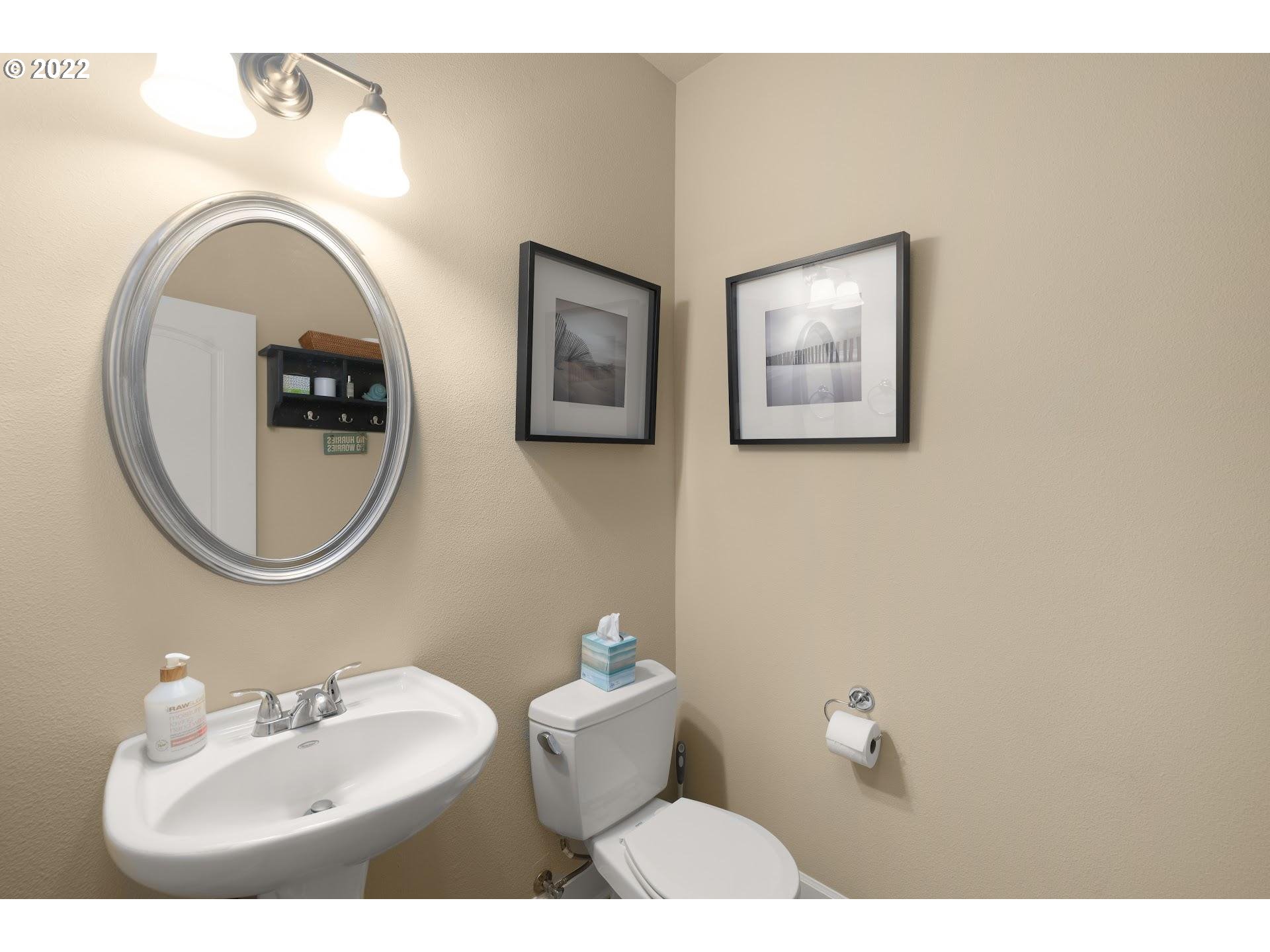 Undisclosed Address Wilsonville, OR 97070 - Photo 14 of 32 Bathroom