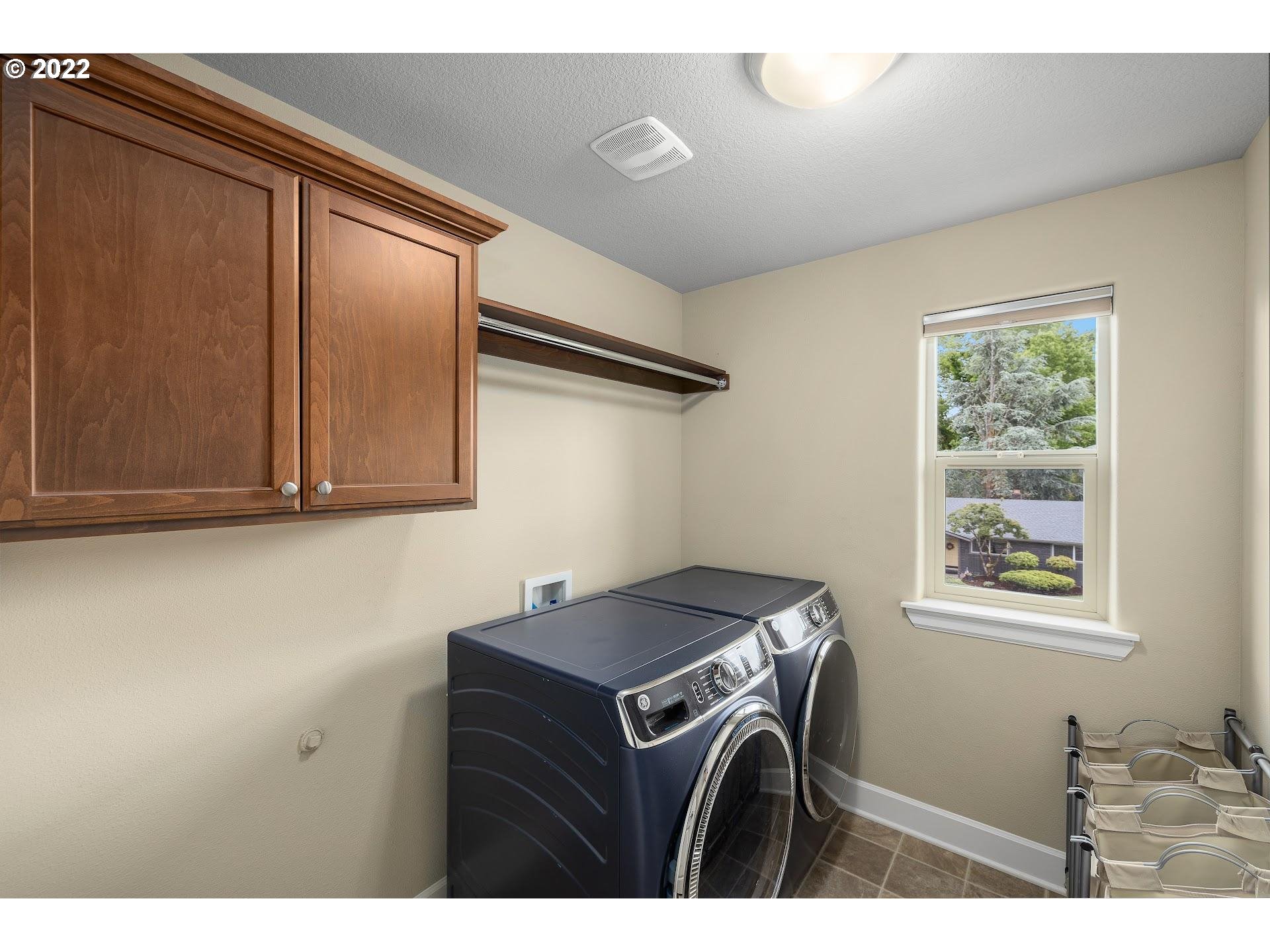 Undisclosed Address Wilsonville, OR 97070 - Photo 24 of 32 Laundry