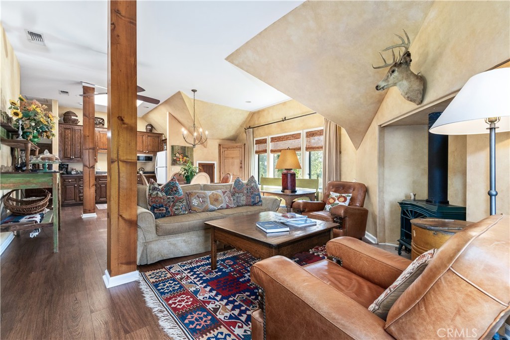 5415 Fairhills Road Paso Robles, CA 93446 - Photo 55 of 73 Beautifully appointed licensed carriage house.