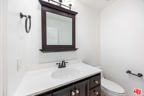 $9,450 | 3630 Roberts View Place, Studio City, CA 91604