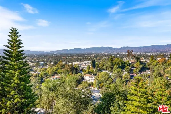 $9,450 | 3630 Roberts View Place, Studio City, CA 91604