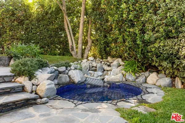 $9,450 | 3630 Roberts View Place, Studio City, CA 91604