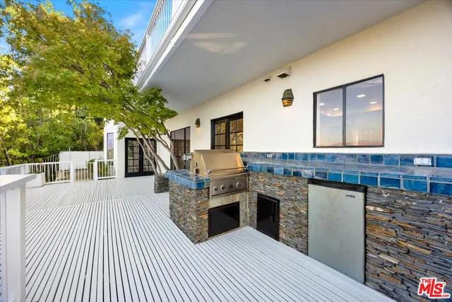 $9,450 | 3630 Roberts View Place, Studio City, CA 91604