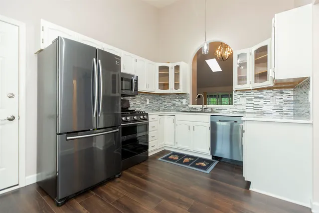 $399,999 | 51267 Pembridge Court, Granger, IN 46530