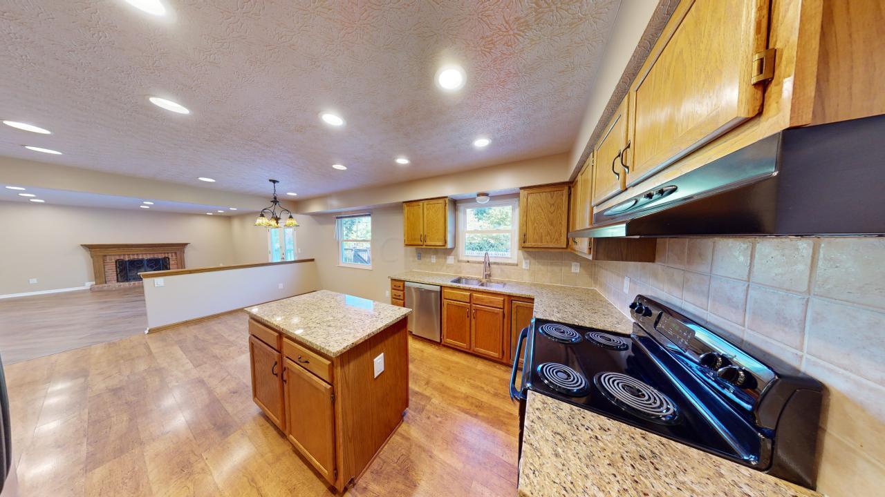 2844 Frazell Road Hilliard, OH 43026 - Photo 3 of 37 R1 (3)