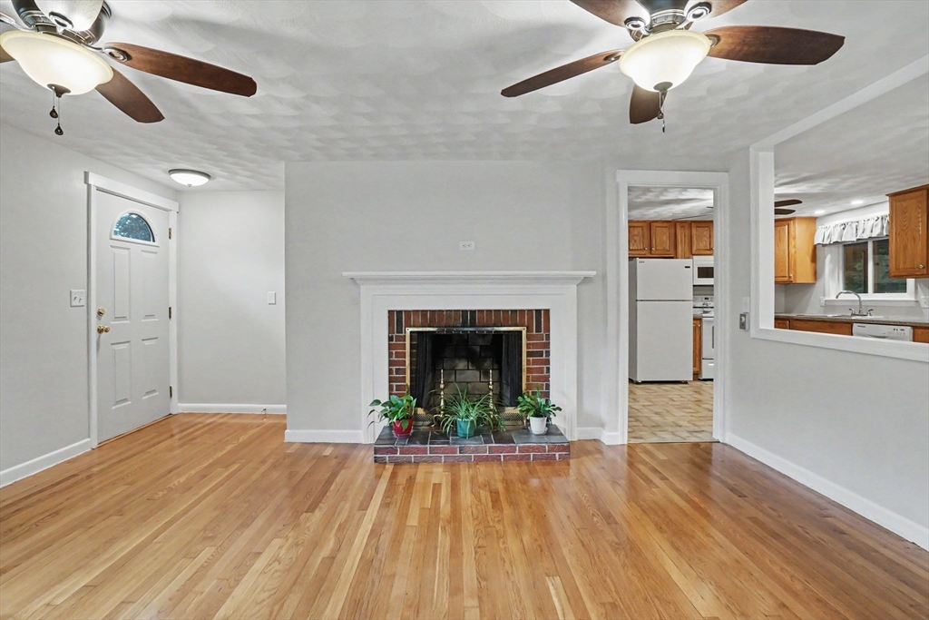35 Park Forest Road Springfield, MA 01118 - Photo 18 of 41