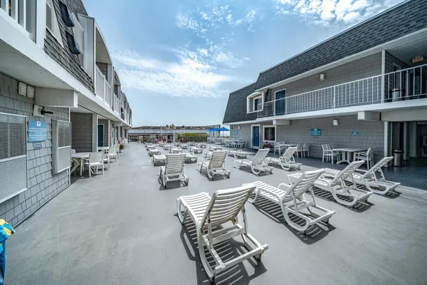 $949,900 | 633 Wayne Avenue, Unit 41, Ocean City, NJ 08226