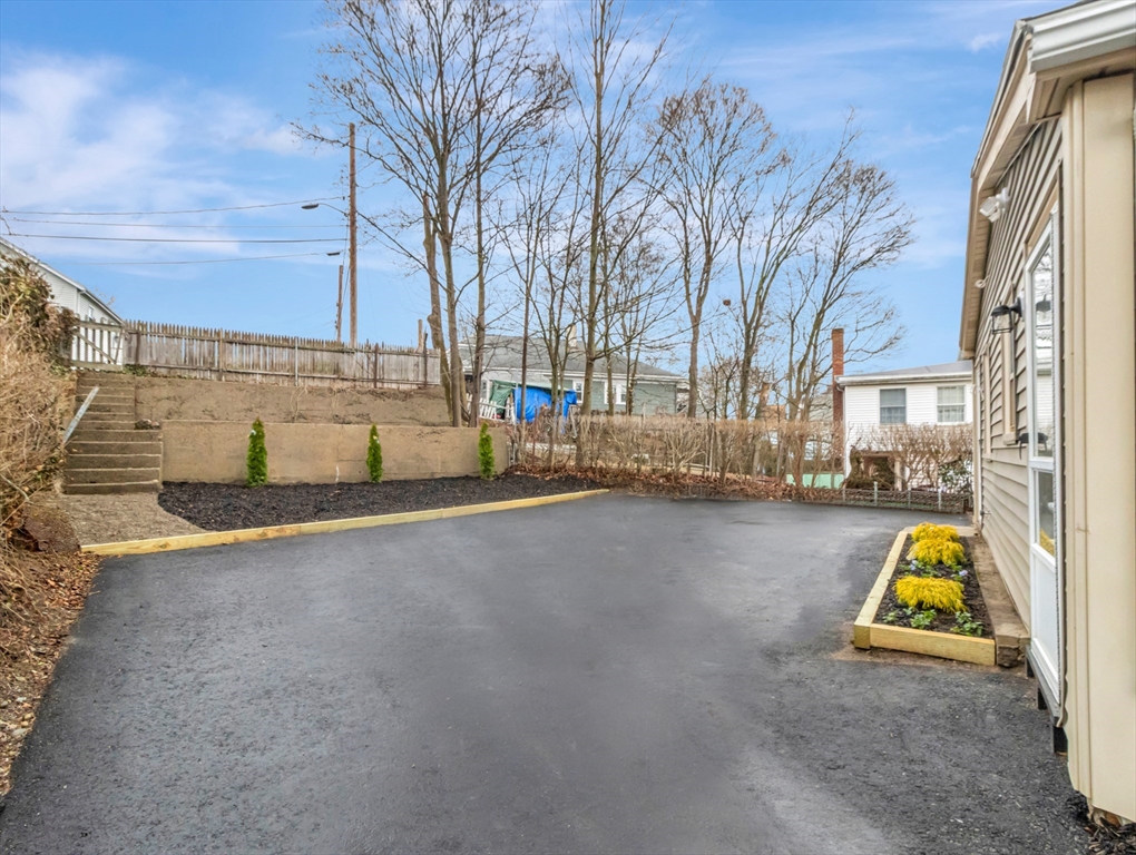 185 Colburn Street, Unit 185 Dedham, MA 02026 - Photo 4 of 30