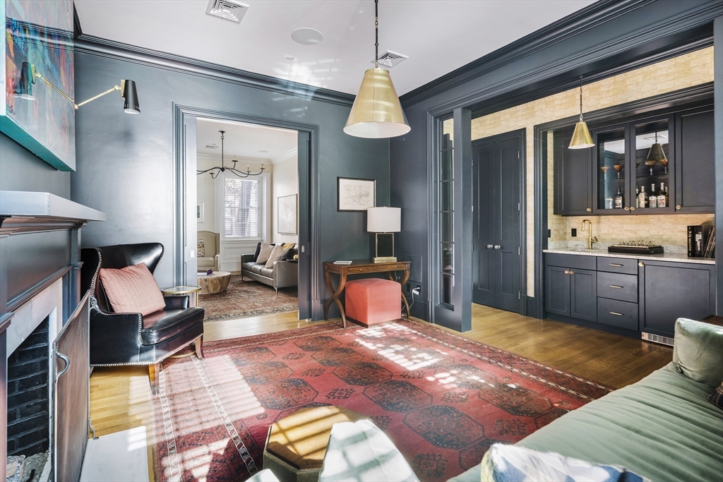 54 Pinckney Street Boston, MA 02114 - Photo 11 of 23 Gallery Image 11