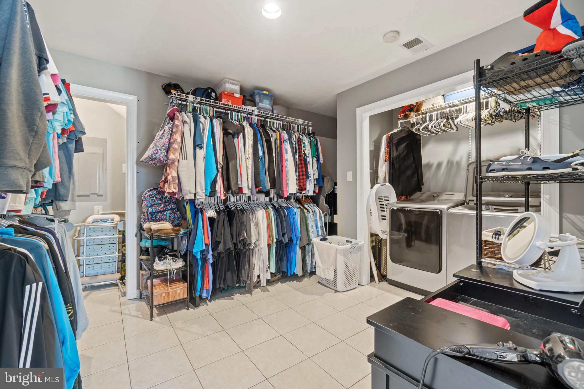 20 Betts Road Stafford, VA 22554 - Photo 26 of 65 Large walk-in closet and Laundry Room Combo