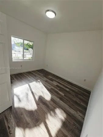 $3,900 | 127 Northeast 184th Terrace, Unit 127, Miami, FL 33179