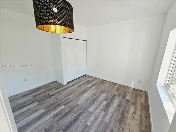 $3,900 | 127 Northeast 184th Terrace, Unit 127, Miami, FL 33179