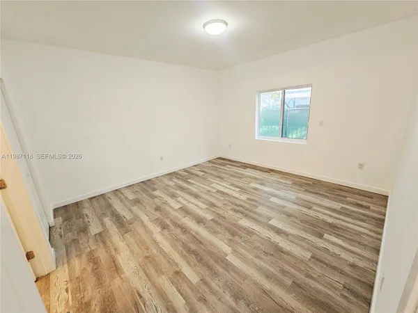 $3,900 | 127 Northeast 184th Terrace, Unit 127, Miami, FL 33179