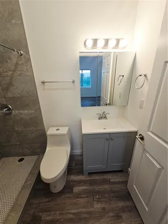 $3,900 | 127 Northeast 184th Terrace, Unit 127, Miami, FL 33179