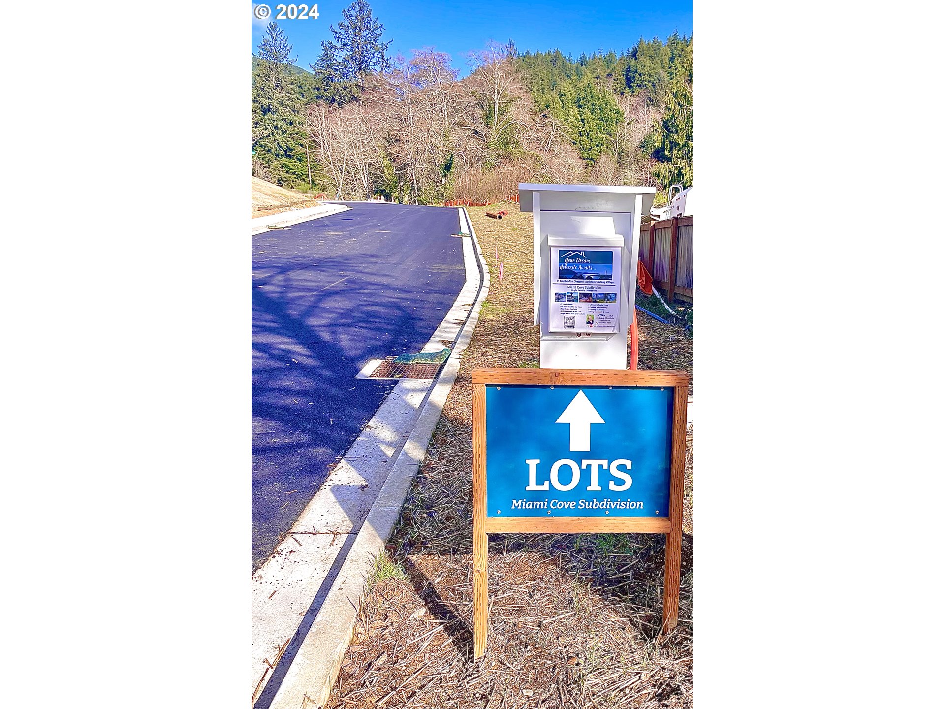501 Garibaldi Avenue, Unit 6 Garibaldi, OR 97118 - Photo 22 of 24 a sign broad on the wall