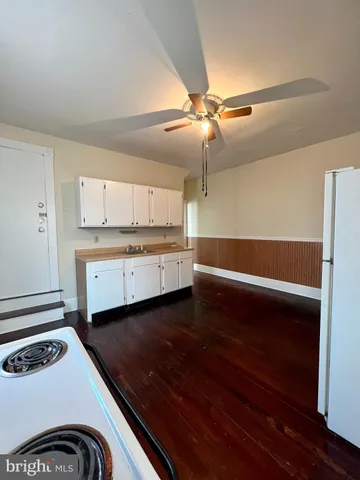 $930 | 727 Virginia Avenue, Martinsburg, WV 25401