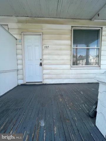 $930 | 727 Virginia Avenue, Martinsburg, WV 25401