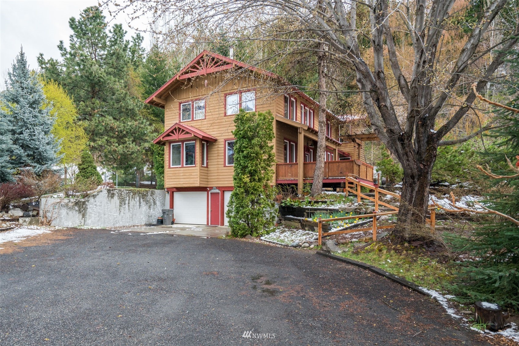 10495 Fox Road Leavenworth, WA 98826 - Photo 1 of 35 Gallery Image 1