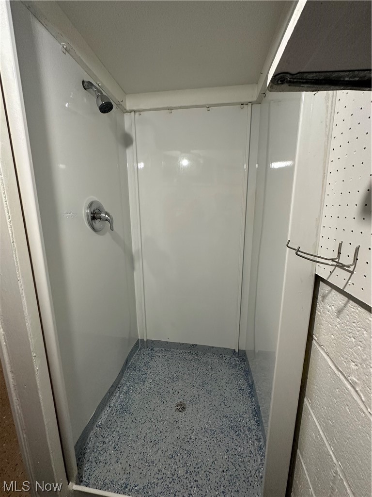 13300 Rockside Road Garfield Heights, OH 44125 - Photo 28 of 32 Bathroom with a shower