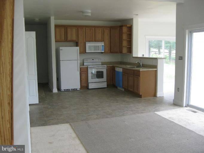 West Heaps Road Pylesville, MD 21132 - Photo 7 of 17 KITCHEN