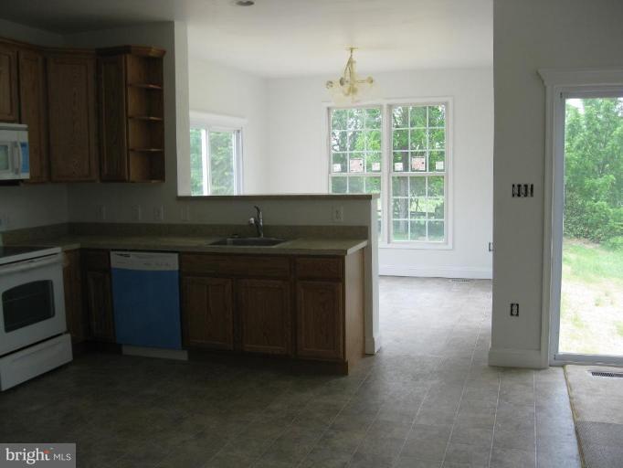 West Heaps Road Pylesville, MD 21132 - Photo 8 of 17 VIEW of Kitchen towards Breakfast Nook