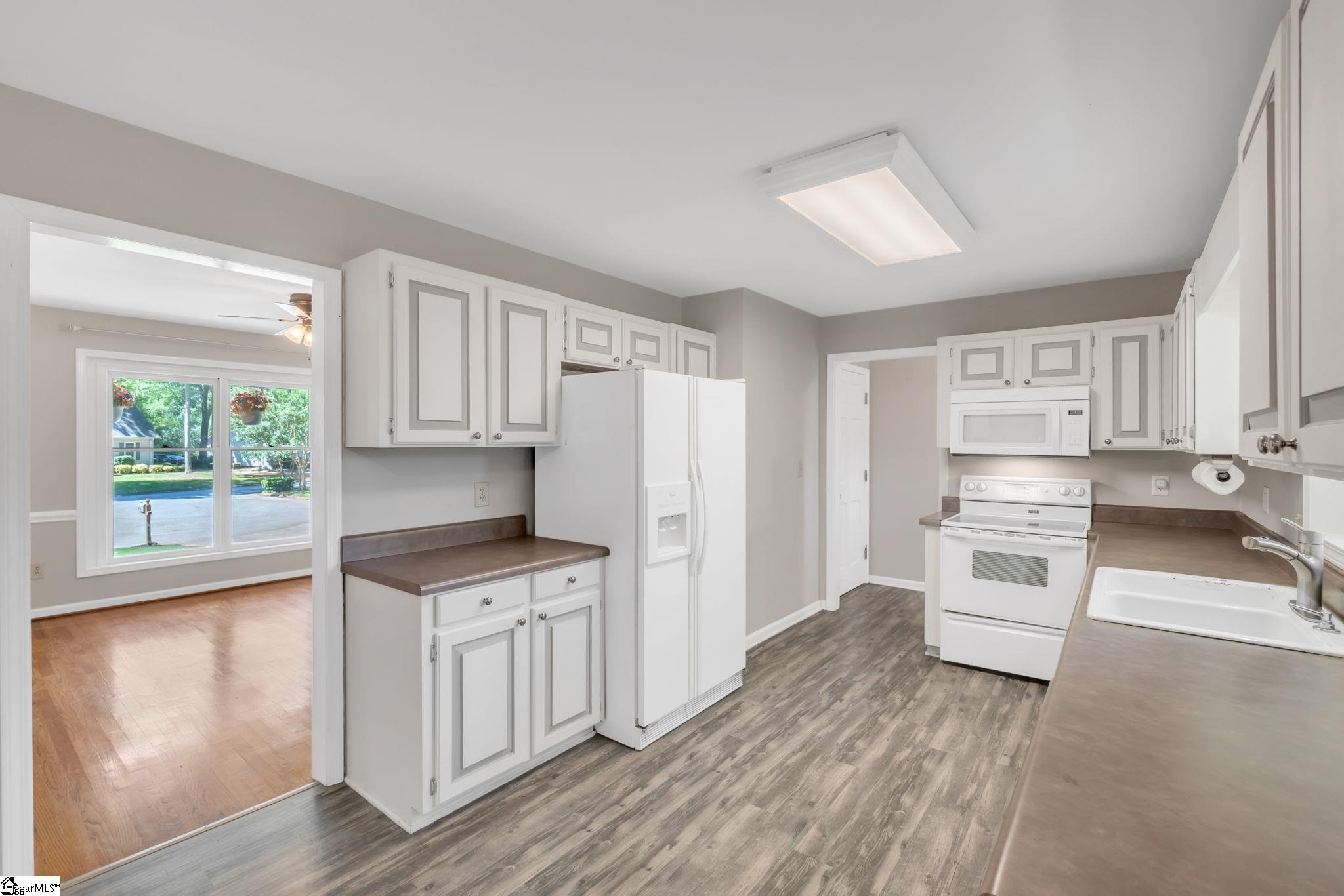 521 Fruitville Road Greenville, SC 29607 - Photo 11 of 31 Gallery Image 11