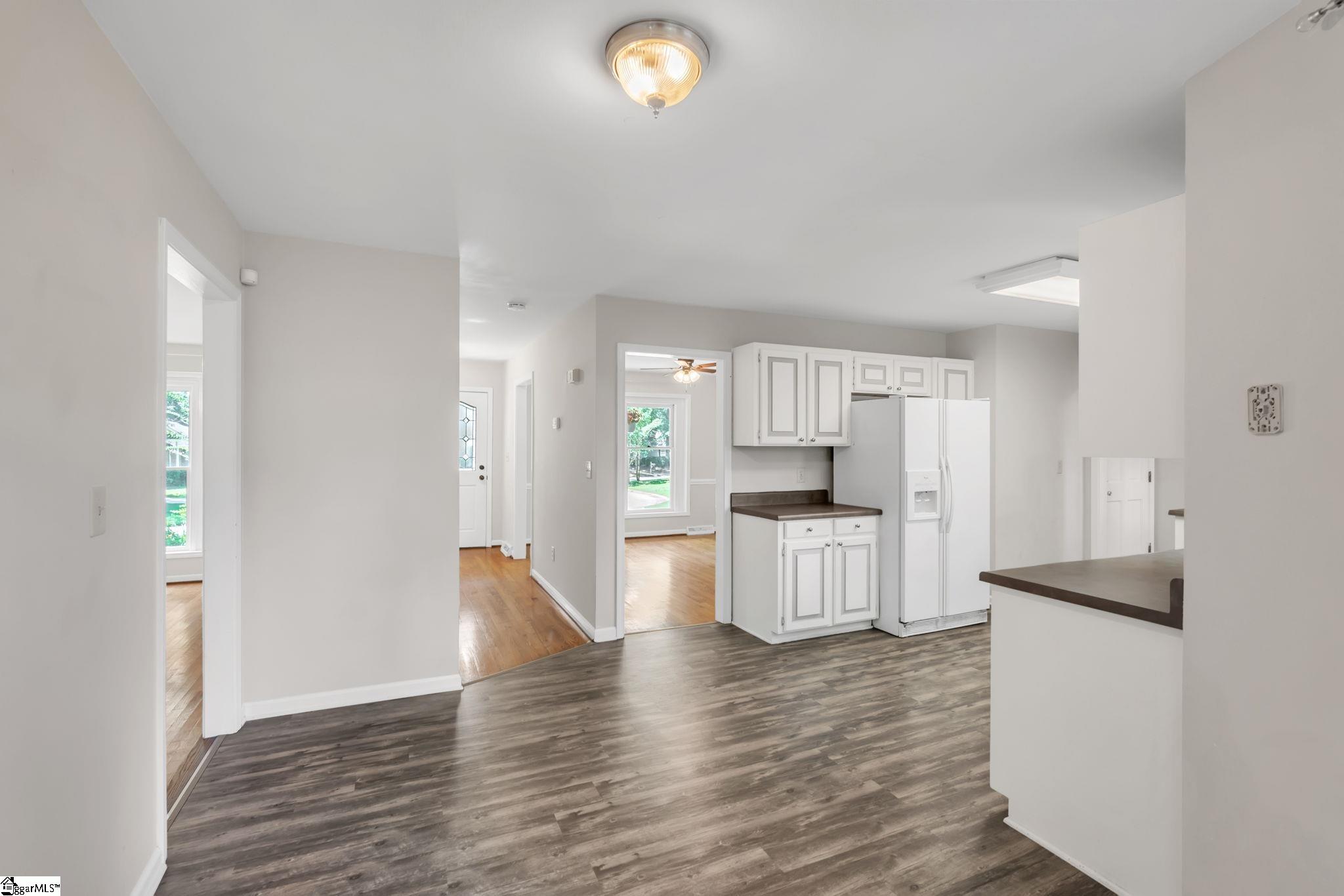 521 Fruitville Road Greenville, SC 29607 - Photo 8 of 31 Gallery Image 8