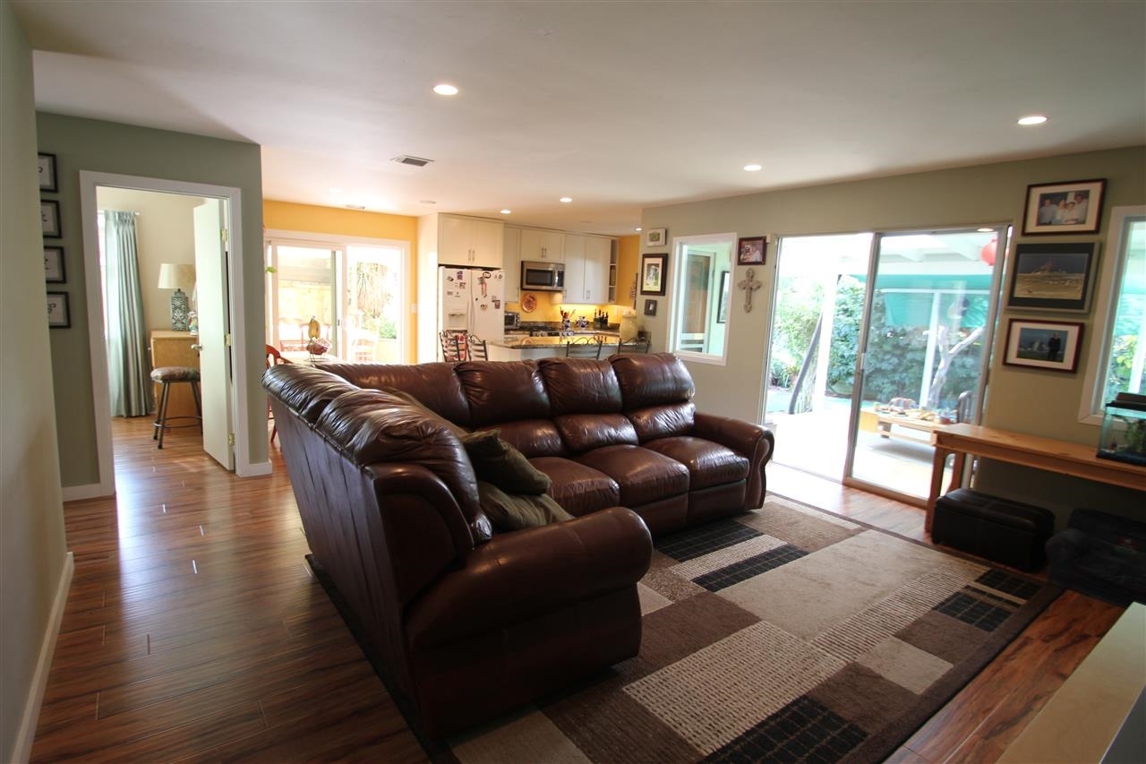 1338 Windsor Road Cardiff-by-the-Sea, CA 92007 - Photo 10 of 13