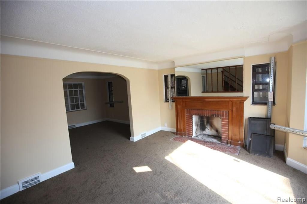 18211 Santa Rosa Drive Detroit, MI 48221 - Photo 2 of 9