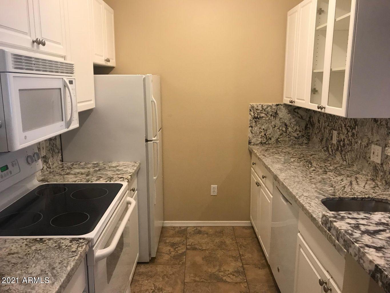 1701 East Colter Street, Unit 189 Phoenix, AZ 85016 - Photo 5 of 46 2 Kitchen