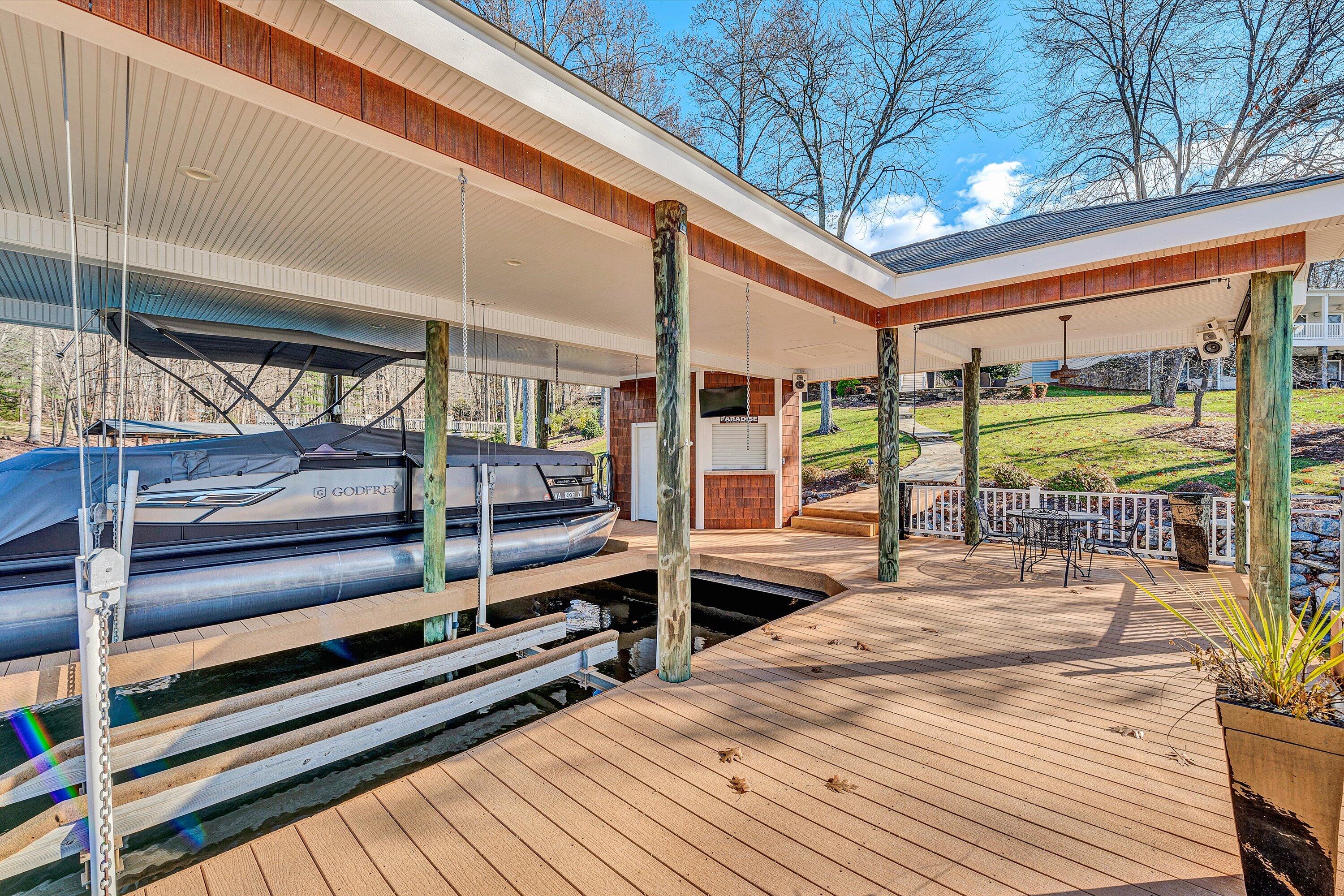 332 Fingerlake Road Penhook, VA 24137 - Photo 37 of 62 37-121920240088