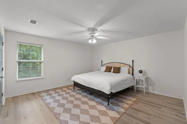 $395,000 | 9 5th Avenue, Shalimar, FL 32579