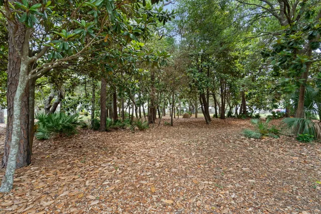 $395,000 | 9 5th Avenue, Shalimar, FL 32579