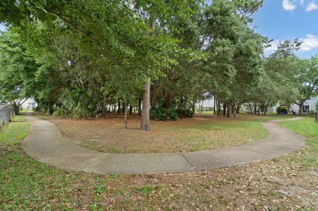 $395,000 | 9 5th Avenue, Shalimar, FL 32579