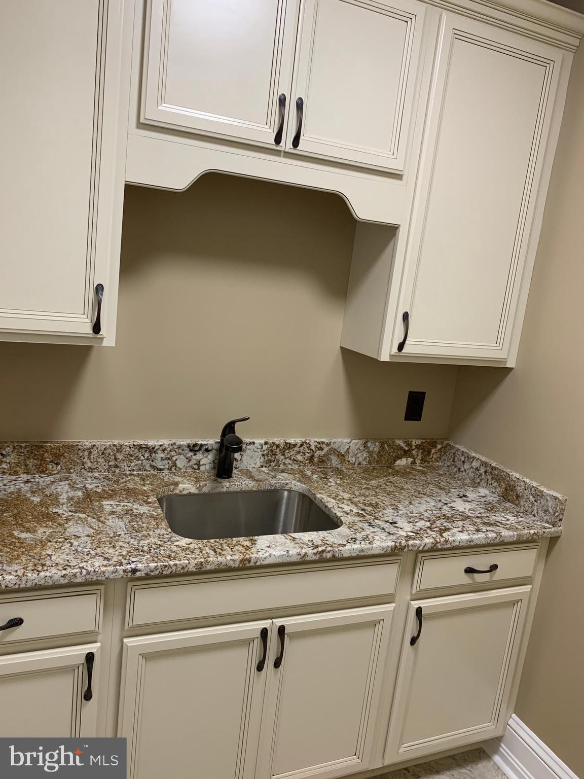 1600 Hunting Ridge Road Winchester, VA 22603 - Photo 38 of 45 Ex Main level Laundry rm