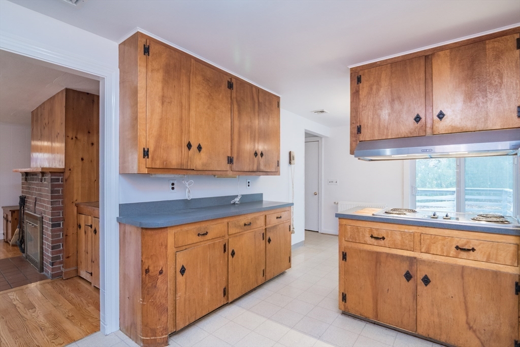 34 Hockanum Road Hadley, MA 01035 - Photo 11 of 37 Gallery Image 11