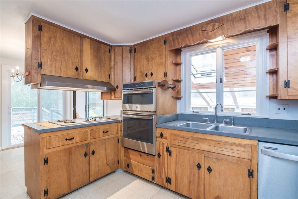 34 Hockanum Road Hadley, MA 01035 - Photo 12 of 37 Gallery Image 12