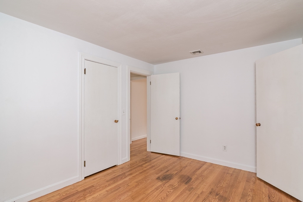 34 Hockanum Road Hadley, MA 01035 - Photo 17 of 37 Gallery Image 17