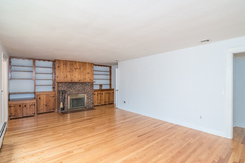 34 Hockanum Road Hadley, MA 01035 - Photo 7 of 37 Gallery Image 7