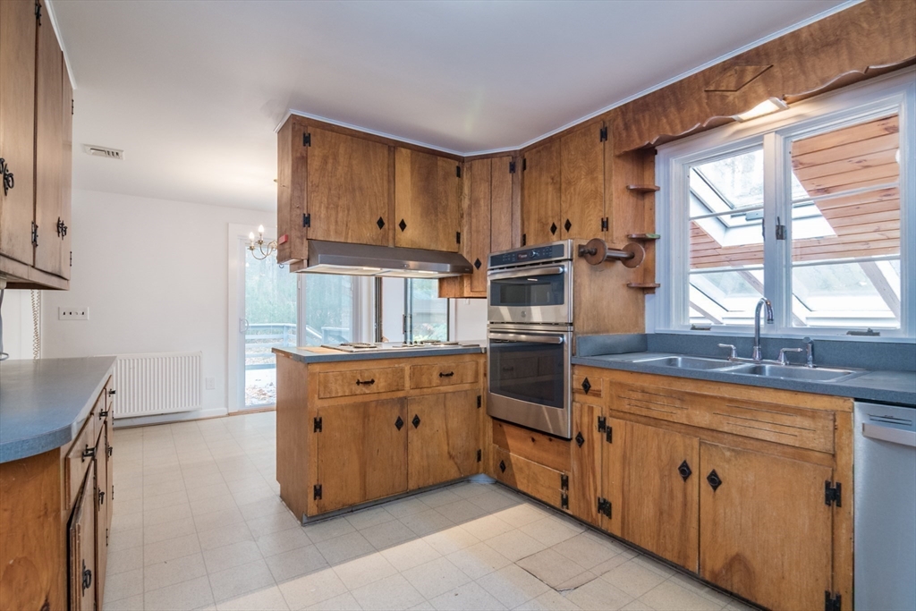 34 Hockanum Road Hadley, MA 01035 - Photo 10 of 37 Gallery Image 10