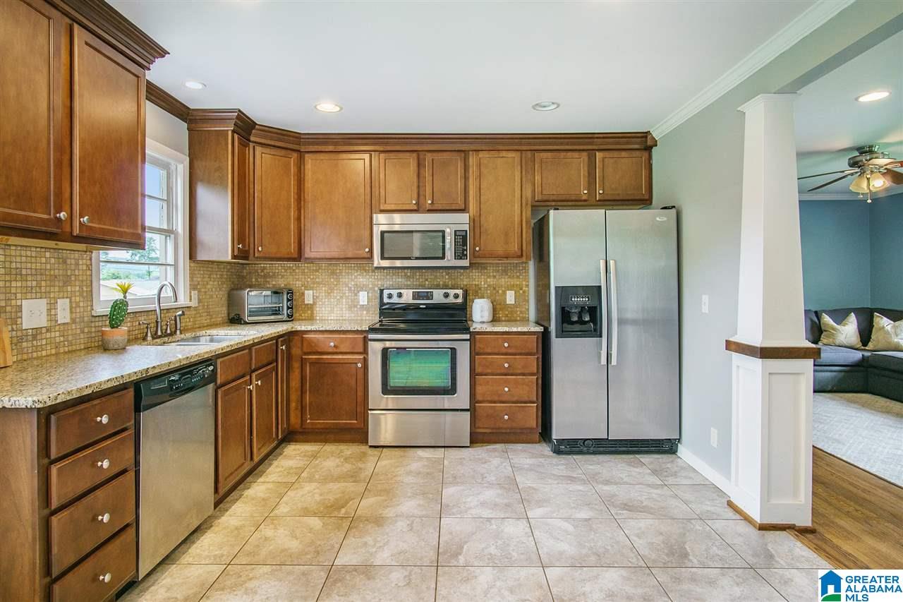 4408 Dolly Ridge Road Birmingham, AL 35243 - Photo 9 of 27 Gallery Image 9