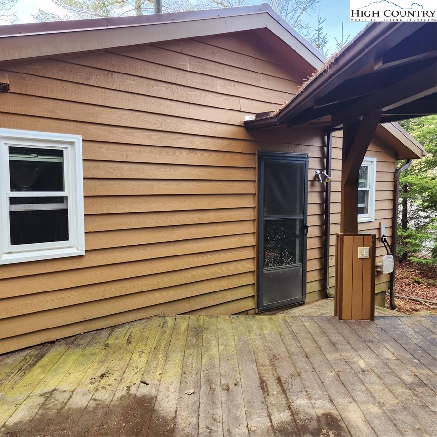 58 River Road Newland, NC 28657 - Photo 22 of 28 a view of a backyard of a house