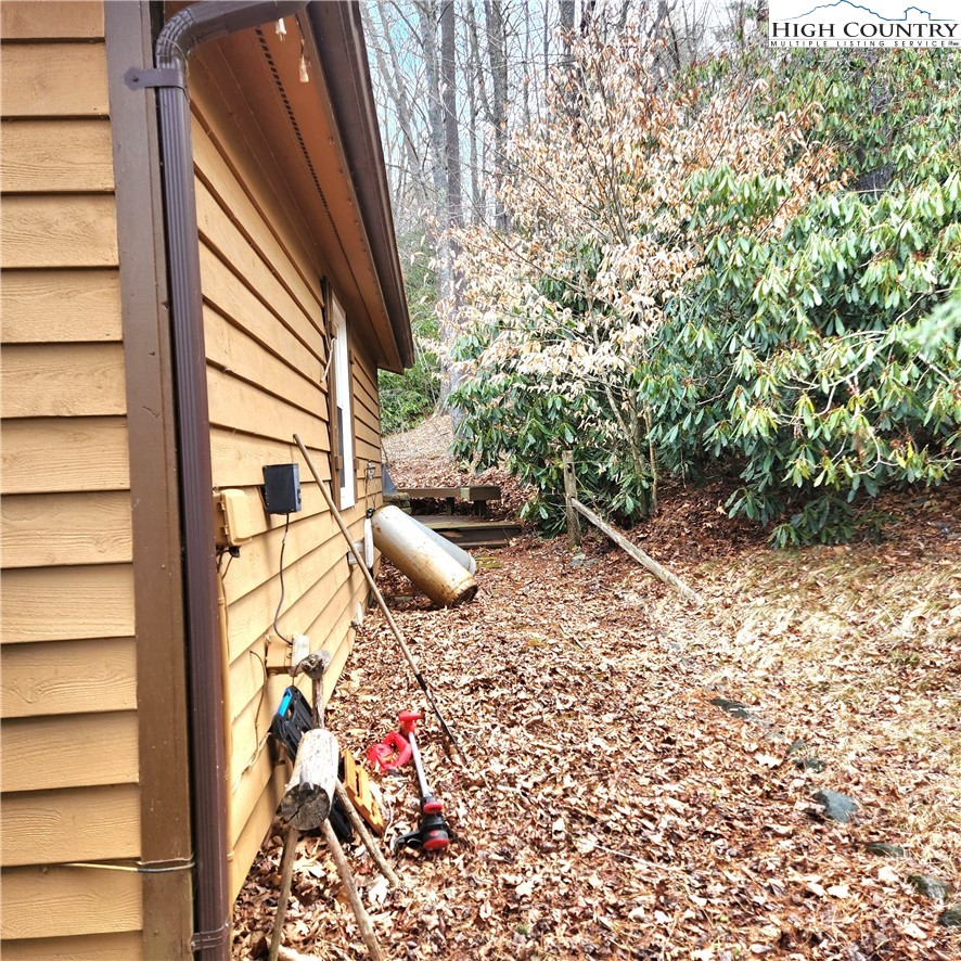 58 River Road Newland, NC 28657 - Photo 24 of 28 a view of yard from balcony