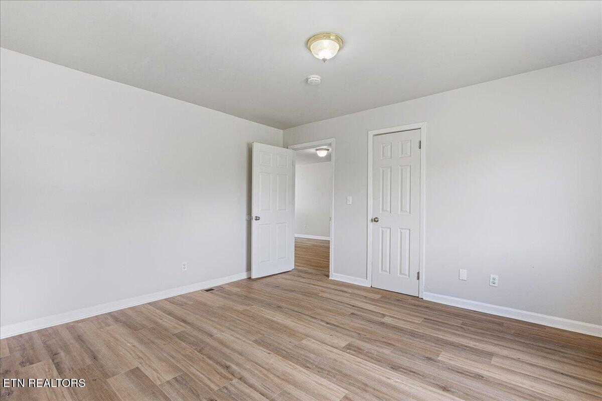 142 North Point Road Sweetwater, TN 37874 - Photo 16 of 34 10-142 North Point-9
