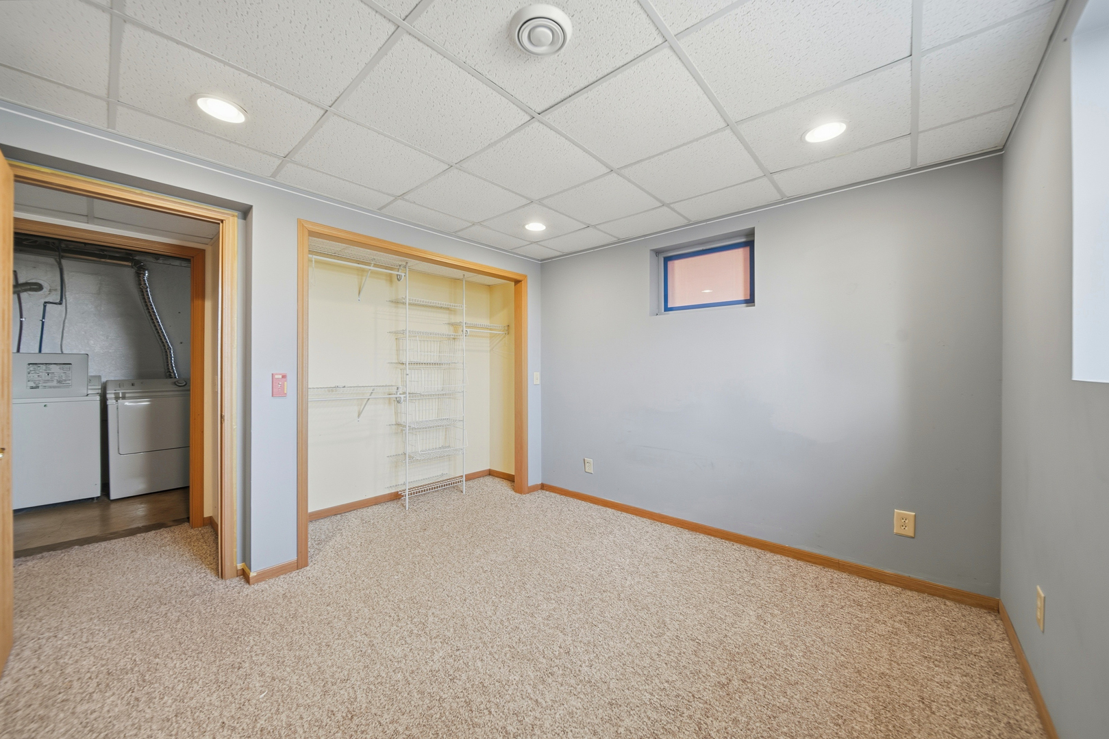 13831 Prairie Center Road Morrison, IL 61270 - Photo 22 of 32 an empty room with closet